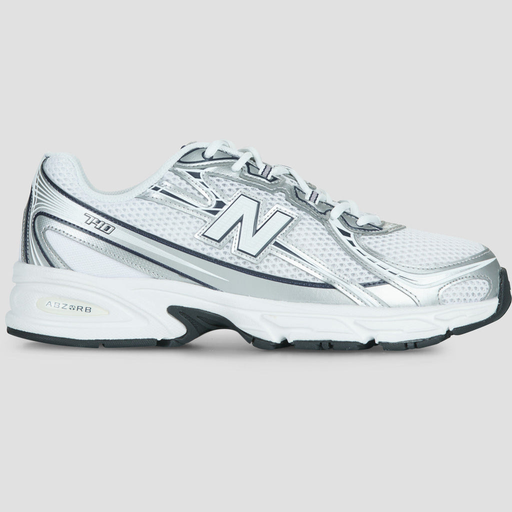 New Balance 740