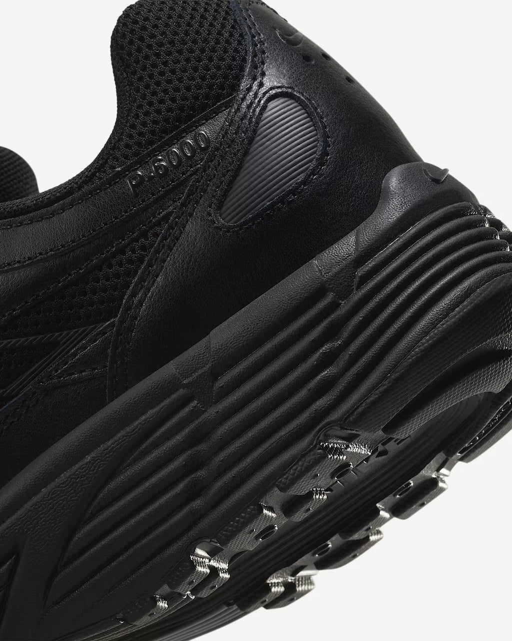 Nike P-6000 Noir